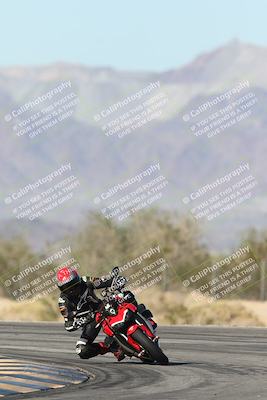 media/Dec-04-2025-Racers Edge (Thu) [[5ebc9f124d]]/3-B Group/1-Session 1 (Turn 7)/